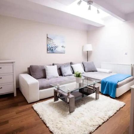 Urban Nest Apartments Szewska 21-19 Krakow Ngoại thất bức ảnh